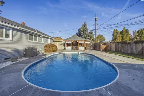 1838 W Octave St, Pasco, WA 99301