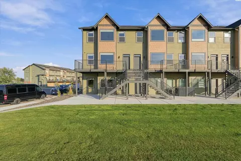 355 Columbia Point Dr, Richland, WA 99352