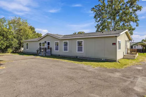 203 S Edison St, Kennewick, WA 99336
