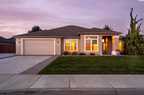 1711 Sunshine Ave, West Richland, WA 99353