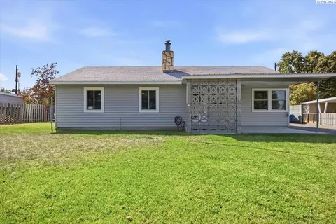 413 Basswood Ave, Richland, WA 99352