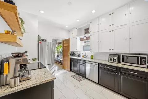 Kitchen - 804 S Main St, Colfax, WA 99111 photo 2 of 3