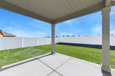 Exterior - 5816 Redtail Dr, Pasco, WA 99301 photo 2 of 3