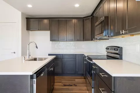 Kitchen - 5812 Redtail Dr, Pasco, WA 99301 photo 2 of 2