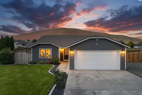 5405 Kirkwood Ln, West Richland, WA 99353