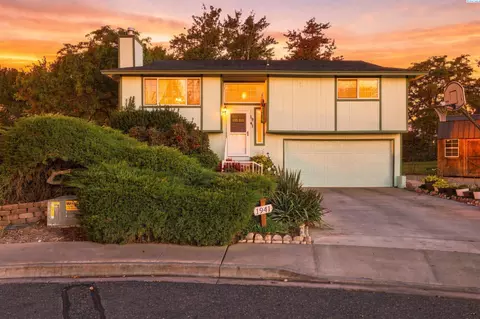 1941 Quail Ct, West Richland, WA 99353