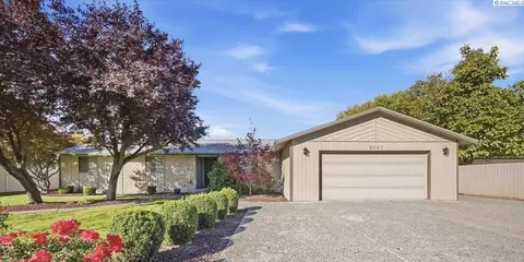2047 George Washington Way, Richland, WA 99354