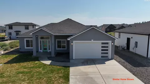 607 Ruby Ct, Grandview, WA 98930 photo 2