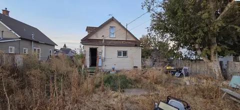 Exterior - 9 W 3rd Ave, Kennewick, WA 99338 photo 5 of 6
