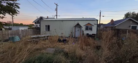 Exterior - 9 W 3rd Ave, Kennewick, WA 99338 photo 4 of 6
