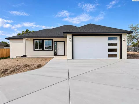 2134 S Elm Pl, Kennewick, WA 99337