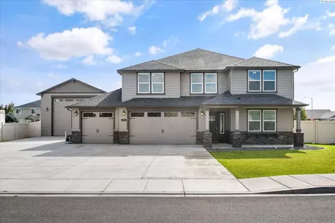 1102 Amber Ave, West Richland, WA 99353
