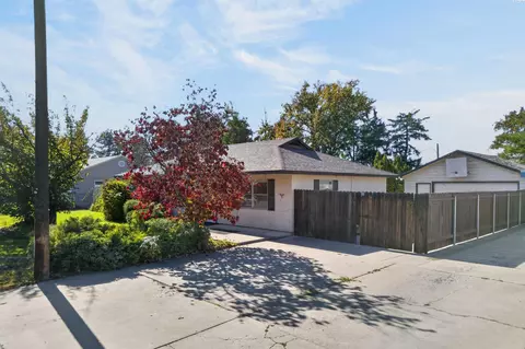 605 Cottonwood Dr, Richland, WA 99354