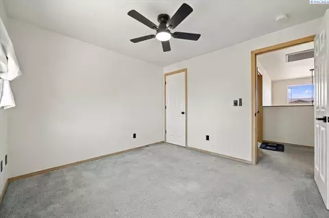 Bedroom - 4617 Muris Ln, Pasco, WA 99301 photo 3 of 9