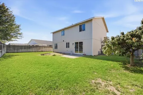 Exterior - 4617 Muris Ln, Pasco, WA 99301 photo 5 of 6