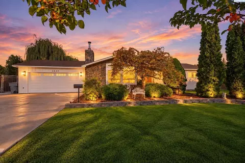 1827 Mcmurray Ave, Richland, WA 99354
