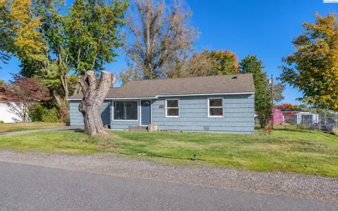 509 S Johnson St, Kennewick, WA 99336
