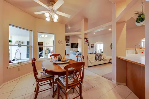 Dining - 4425 W Riverhaven St, Pasco, WA 99301 photo 3 of 3