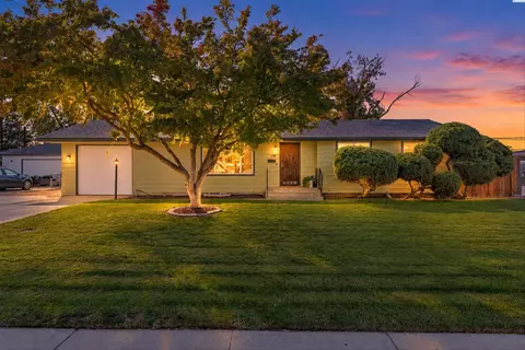 119 Cottonwood Dr, Richland, WA 99352