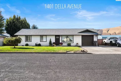 1310 Della Ave, Benton City, WA 99320