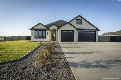 8512 Axil Ln, Pasco, WA 99301