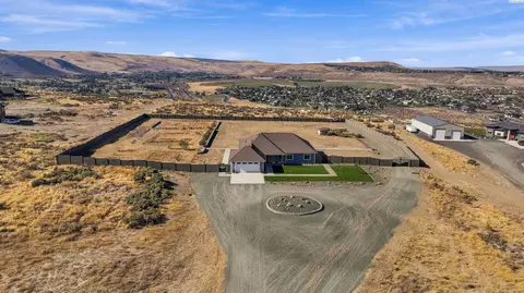 108735 E 228 Pr SE, Kennewick, WA 99338