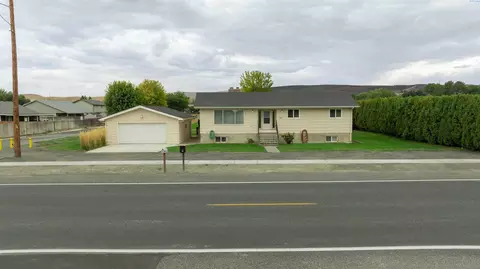 511 W 45th Ave, Kennewick, WA 99337