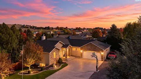 432 Liberty Ln, Richland, WA 99352