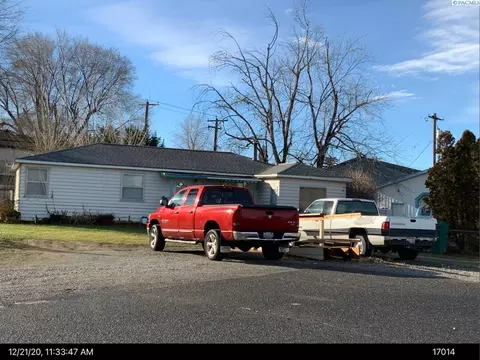 126 S Johnson, Kennewick, WA 99336