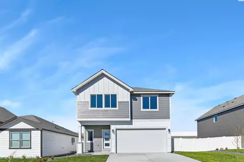 734 Honeylicious St, Richland, WA 99352