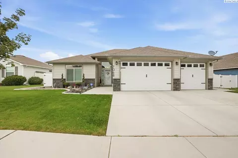 7068 W 31st Pl, Kennewick, WA 99338