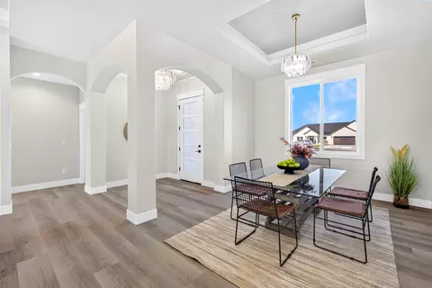Dining - 7708 Allison Ct, Pasco, WA 99301 photo 1 of 3