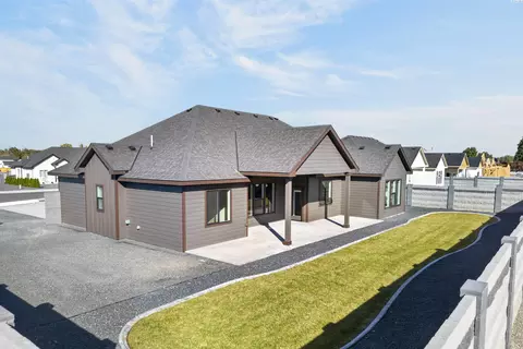 Exterior - 7708 Allison Ct, Pasco, WA 99301 photo 2 of 3