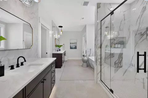 Bath - 7708 Allison Ct, Pasco, WA 99301 photo 1 of 5