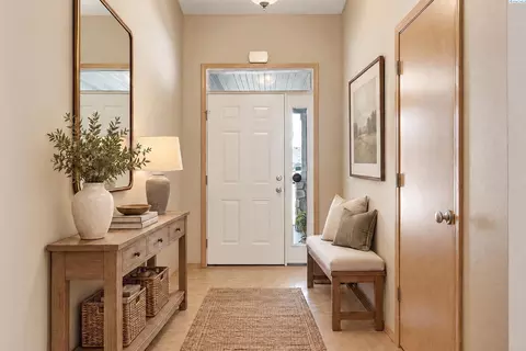 Entry Way - 5504 Coolidge Ct, Pasco, WA 99301 photo 1 of 1