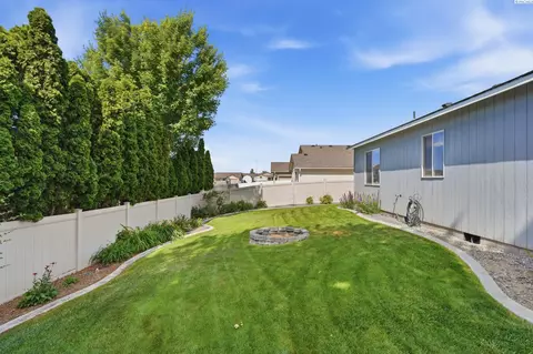 Exterior - 5504 Coolidge Ct, Pasco, WA 99301 photo 7 of 8