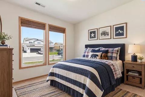 Bedroom - 5504 Coolidge Ct, Pasco, WA 99301 photo 3 of 3