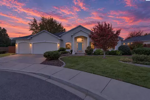 2901 W 39th Ct, Kennewick, WA 99337