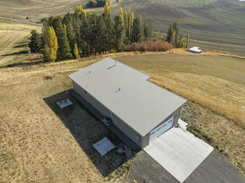 View/Area - 915 Brown Rd, Pullman, WA 99163 photo 2 of 10