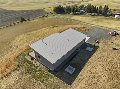 View/Area - 915 Brown Rd, Pullman, WA 99163 photo 1 of 10