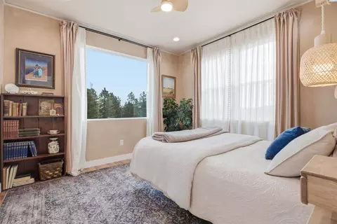 Bedroom - 915 Brown Rd, Pullman, WA 99163 photo 1 of 2
