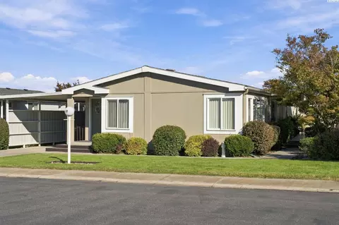312 S Columbia Center Blvd #81, Kennewick, WA 99336