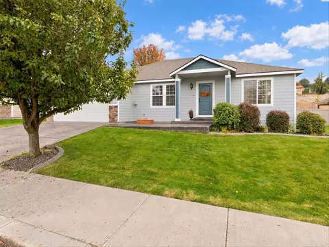 5717 W 23rd Ave, Kennewick, WA 99338