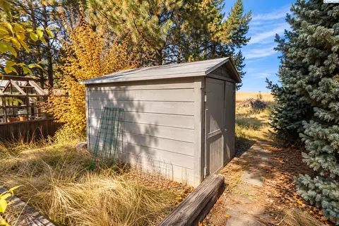 Exterior - 202 Weber Rd, Pullman, WA 99163 photo 11 of 11