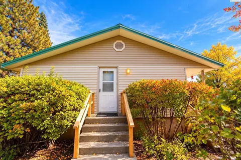 Exterior - 202 Weber Rd, Pullman, WA 99163 photo 3 of 11