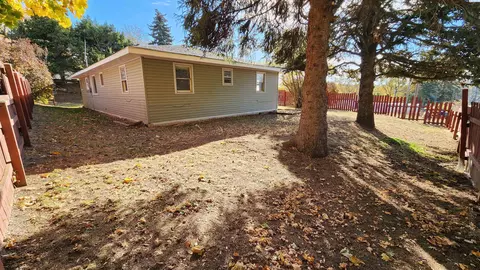 Exterior - 630 NW Cleveland, Pullman, WA 99163 photo 3 of 5