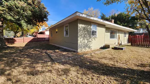 Exterior - 630 NW Cleveland, Pullman, WA 99163 photo 4 of 5