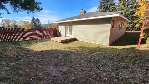 Exterior - 630 NW Cleveland, Pullman, WA 99163 photo 2 of 5