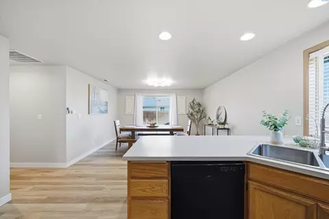 Dining - 7903 Saturna Dr, Pasco, WA 99301 photo 1 of 3