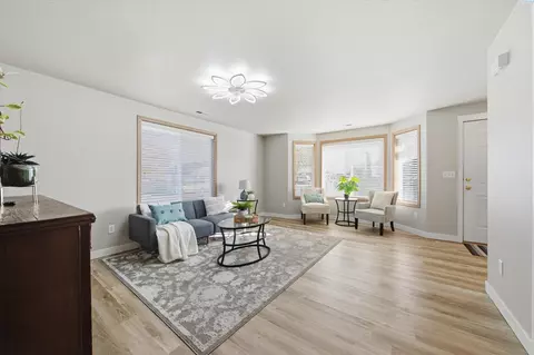 Living - 7903 Saturna Dr, Pasco, WA 99301 photo 1 of 1